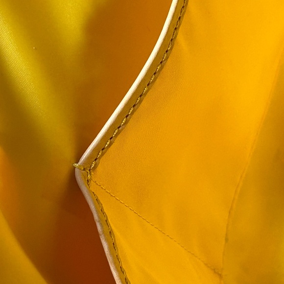 Dooney & Bourke Floral Tote Bag - Black and Red Approx. 19 x 11 x 6.5 - Picture 13 of 17